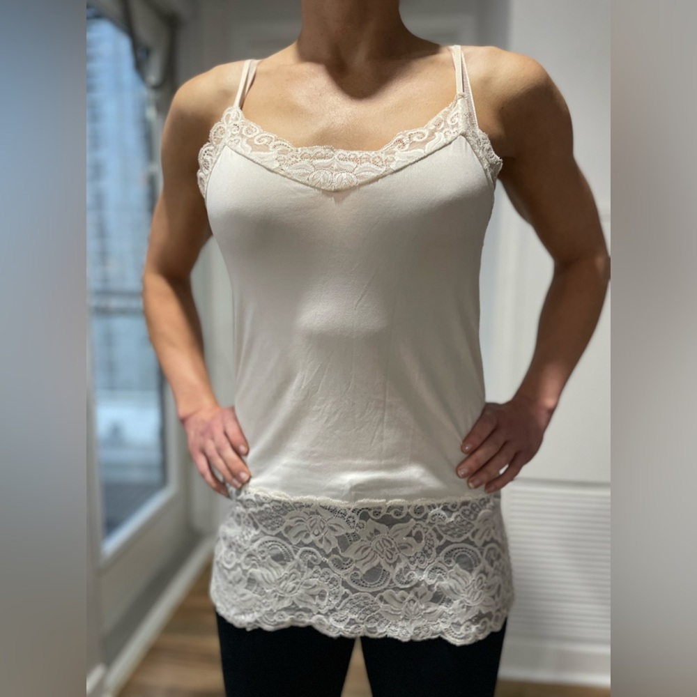 White House Black Market white slip with lace detail size small